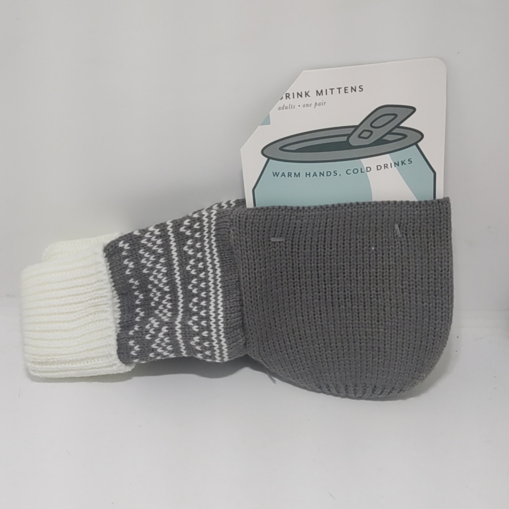 Women's Drink Mittens Adult Size New With Tags.